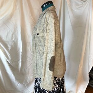 Oatmeal gray top. Size: Small